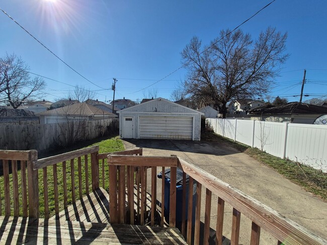 412 Knecht Dr in Dayton, OH - Building Photo - Building Photo