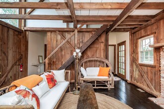 142 Suffolk St in Sag Harbor, NY - Building Photo - Building Photo