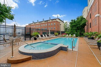 960 Fell St in Baltimore, MD - Foto de edificio - Building Photo