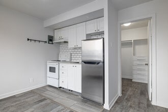 80 Des Pins Av O in Montréal, QC - Building Photo - Building Photo