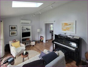 20 Princeton St in Red Hook, NY - Building Photo - Building Photo