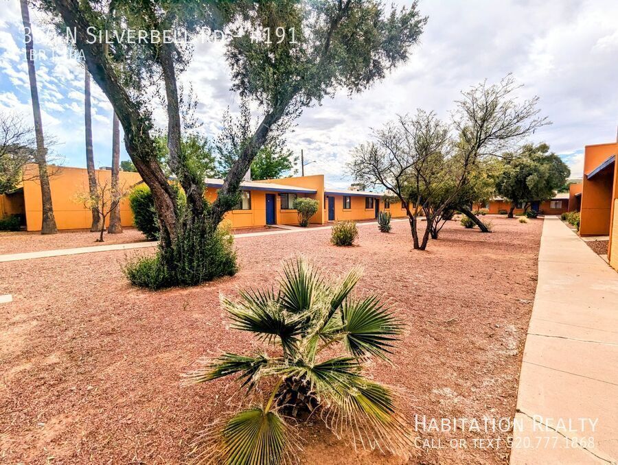 350 N Silverbell Rd in Tucson, AZ - Building Photo