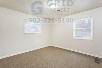 7015 N Syracuse St in Portland, OR - Building Photo - Building Photo