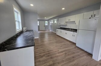 2124 Cincinnati Ave in Springfield, IL - Building Photo - Building Photo