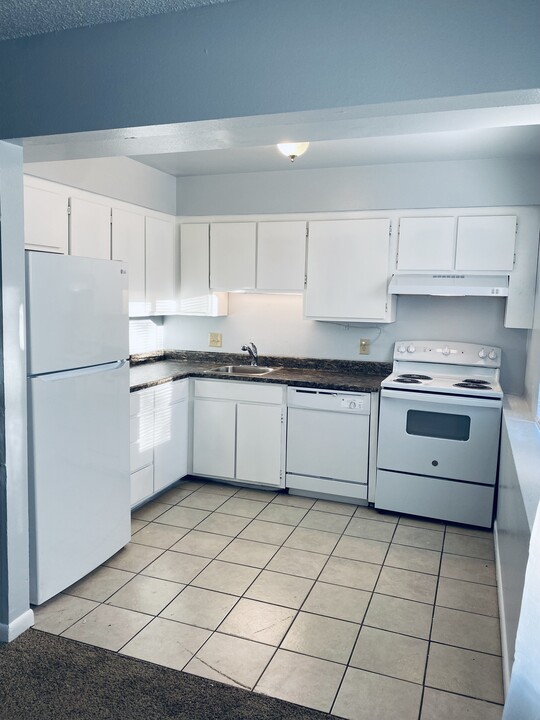1465 Manitou Blvd, Unit Apt. 2 in Colorado Springs, CO - Building Photo