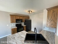 2902 Marguerite Dr photo'