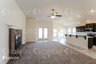 105 White Oak St in Gentry, AR - Foto de edificio - Building Photo