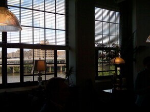 2429 Locust St, Unit 205 in Philadelphia, PA - Foto de edificio - Building Photo