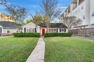 2501 Dorrington St in Houston, TX - Building Photo