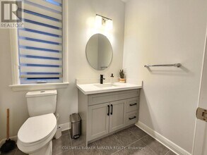 22 Stanhope Ct in Ottawa, ON - Building Photo - Building Photo
