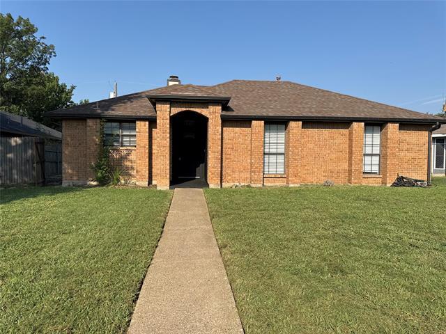 property at 2305 Windridge Ln