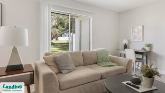 612 Bass Ct in Dunedin, FL - Building Photo