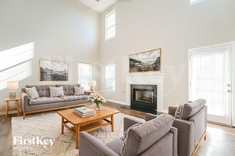 5435 Yellow Pine Dr, Unit 1204 in Mcdonough, GA - Foto de edificio - Building Photo