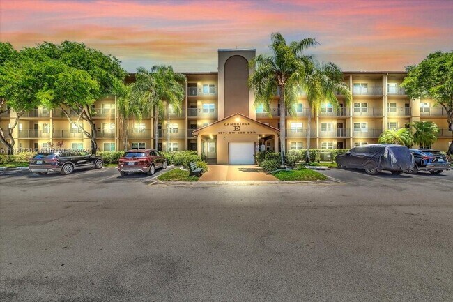 1201 SW 128th Terrace in Pembroke Pines, FL - Building Photo - Building Photo