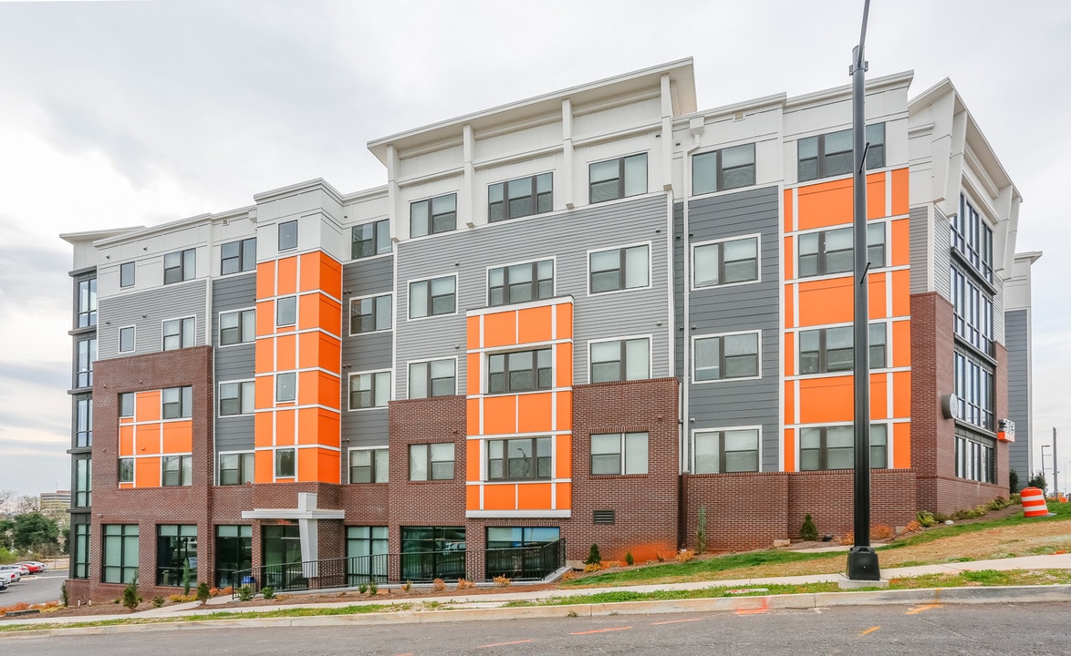 303 Flats in Knoxville, TN - Foto de edificio