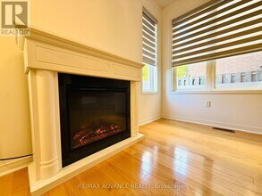 137 Laramie Crescent in Vaughan, ON - Building Photo - Building Photo