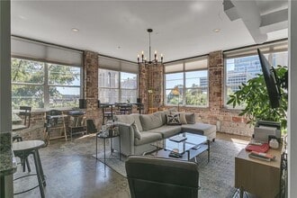 800 Peachtree St NE in Atlanta, GA - Building Photo - Building Photo