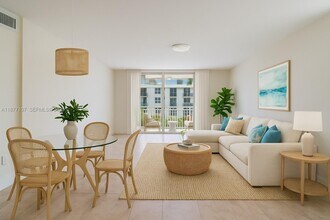 1665 Bay Rd in Miami Beach, FL - Building Photo - Building Photo