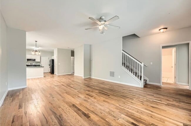 property at 558 Elbridge Dr NW