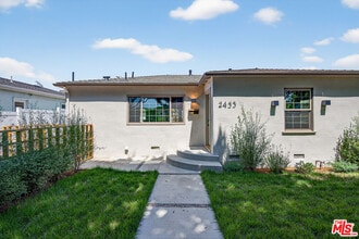 2453 Oak St in Santa Monica, CA - Building Photo - Building Photo