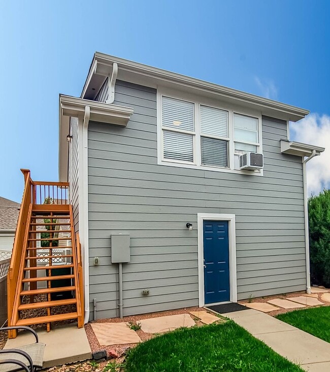 property at 2404 St Paul Dr