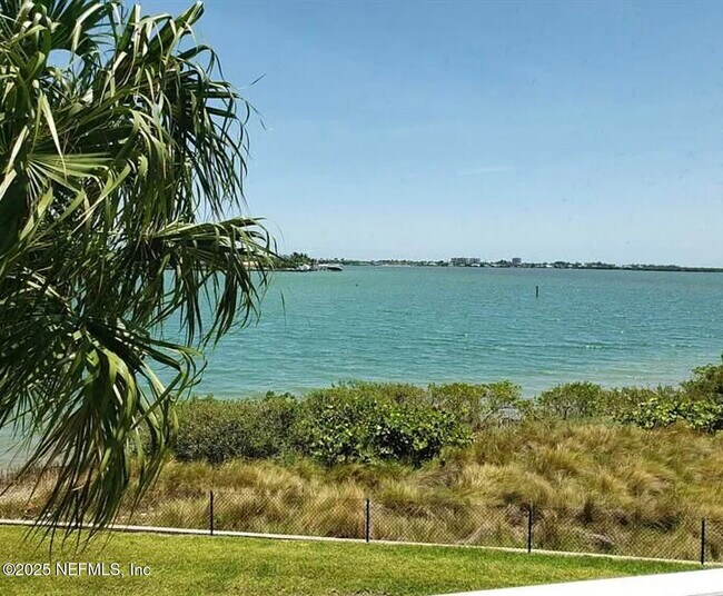 property at 3 Harbour Isle Dr E