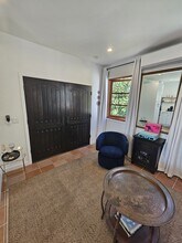 935 N Florence St in Burbank, CA - Building Photo - Building Photo