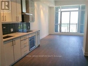 75 The Donway W in Toronto, ON - Building Photo - Building Photo