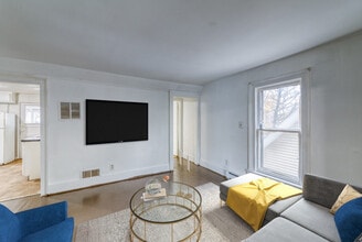 507 N Sycamore St in Lansing, MI - Building Photo - Building Photo