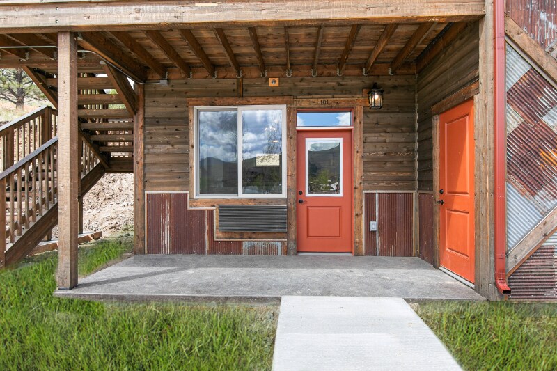 6174 Lay About Ln in Lolo, MT - Foto de edificio