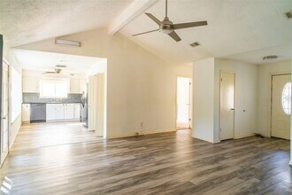 17330 Heritage Bay Dr in Webster, TX - Building Photo - Building Photo