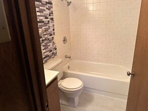 960 1st Ave in Chippewa Falls, WI - Foto de edificio - Building Photo