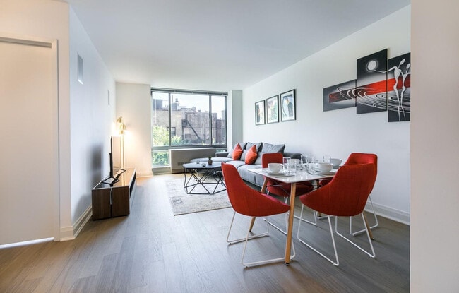 222 E 34th St in New York, NY - Building Photo - Building Photo