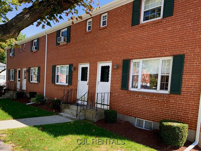 9 Heath Rd in Arlington, MA - Building Photo - Building Photo