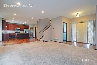 534 Appaloosa Ave in Shakopee, MN - Building Photo - Building Photo