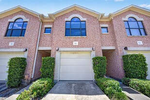 5941 S Loop E in Houston, TX - Building Photo