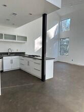 35 20th Ave, Unit LotusVilla in Venice, CA - Building Photo - Building Photo