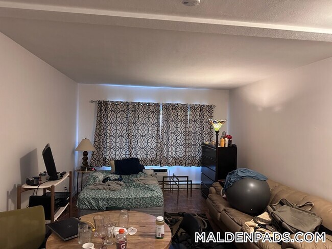 525 Highland Ave in Malden, MA - Building Photo - Building Photo