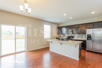 6463 N Ensenada Ct in Aurora, CO - Foto de edificio - Building Photo