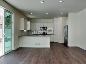 793 S Oak St in Lakewood, CO - Foto de edificio - Building Photo