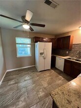 2006 Cypress Pl, Unit B in Springdale, AR - Foto de edificio - Building Photo