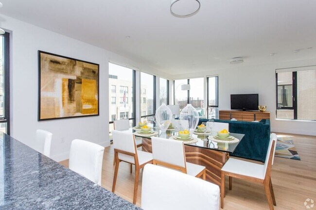 1481 Tremont St, Unit W-301 in Boston, MA - Building Photo - Building Photo