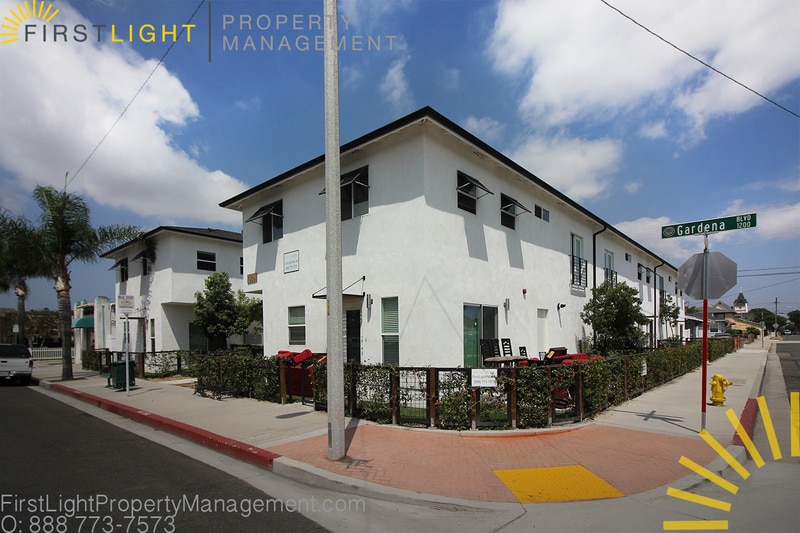 1203 W Gardena Blvd in Gardena, CA - Building Photo