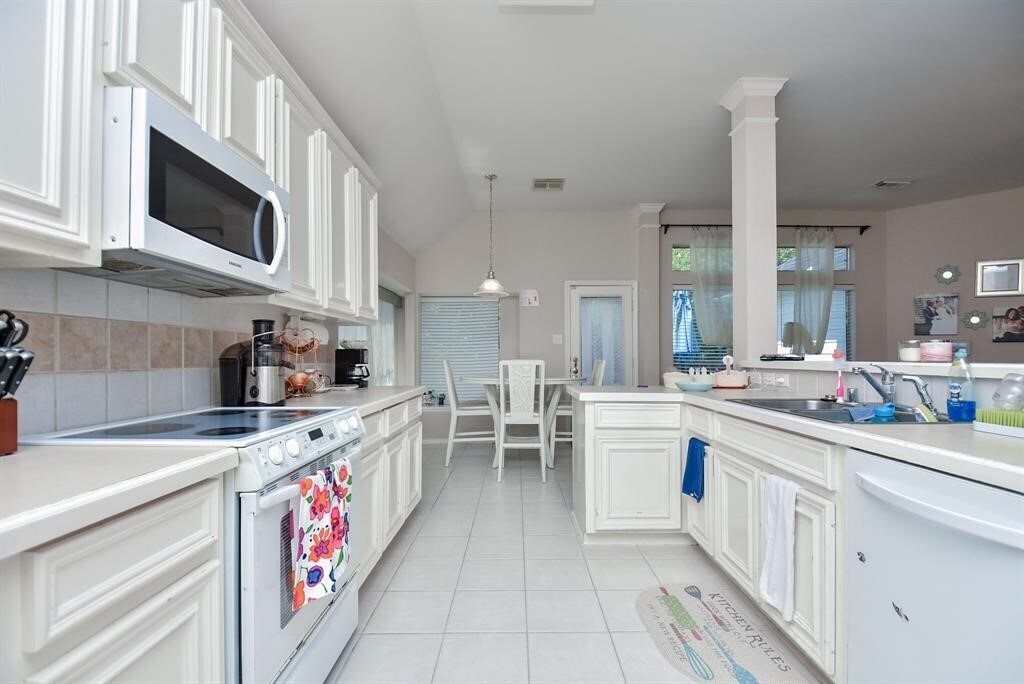 3606 Chesapeake Ct in Pearland, TX - Building Photo