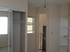 5033 Vivaldi Dr in Las Vegas, NV - Building Photo - Building Photo