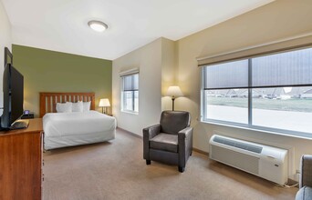 Extended Stay America Suites Minot in Minot, ND - Foto de edificio - Building Photo