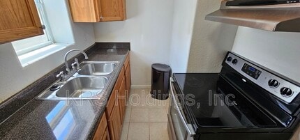 927 Little Bay Ave in Norfolk, VA - Building Photo - Building Photo