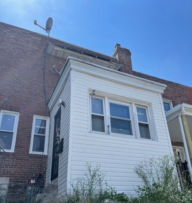 property at 420 Woodcliffe Rd