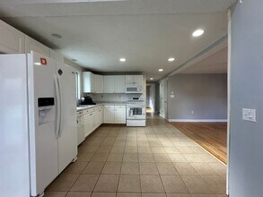 87 Scoville Rd in Avon, CT - Building Photo - Building Photo