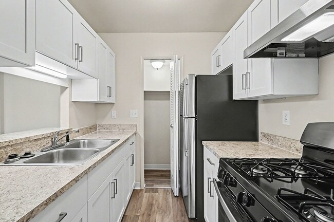 Trappers Cove Apartments in Lansing, MI - Building Photo - Building Photo